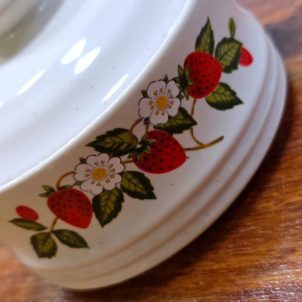 Sheffield Strawberries n Cream Stoneware Mini Casserole Dish Lid Japan Vintage